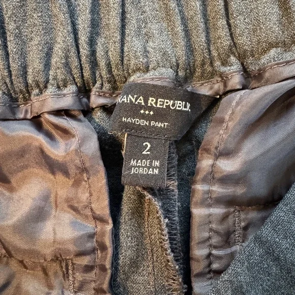 Women’s Banana Republic Hayden Tapered Pant in Heathered Charcoal- Size 2 - Picture 11 of 15